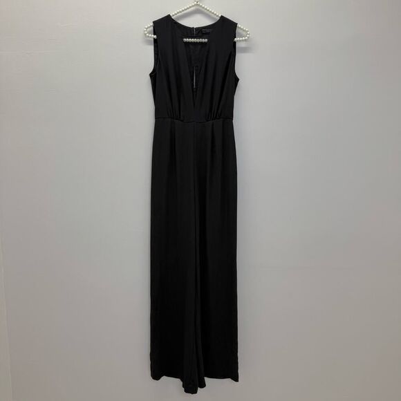 BCBGMAXAZRIA jumpsuit 🗃️ - Picture 3 of 7